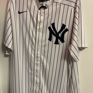 Nike White and Navy Striped Men's Jersey
